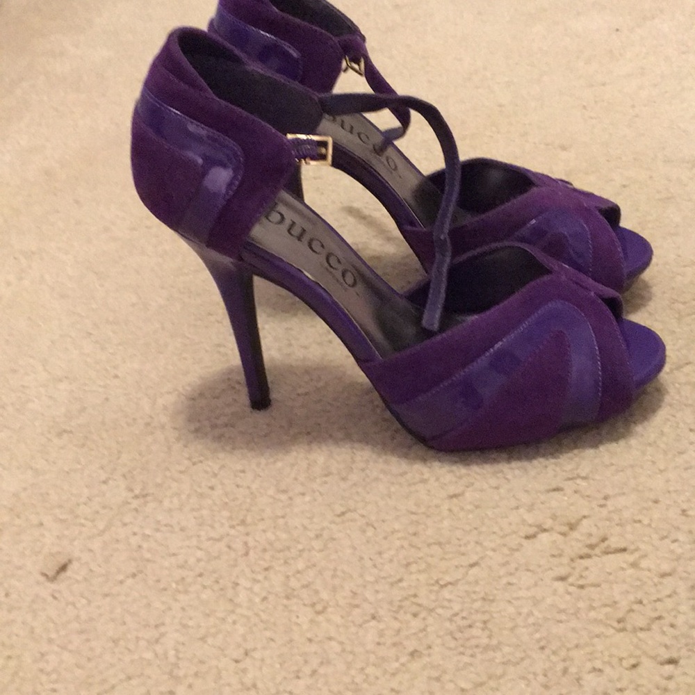 Shoes! - Picture 2 of 4